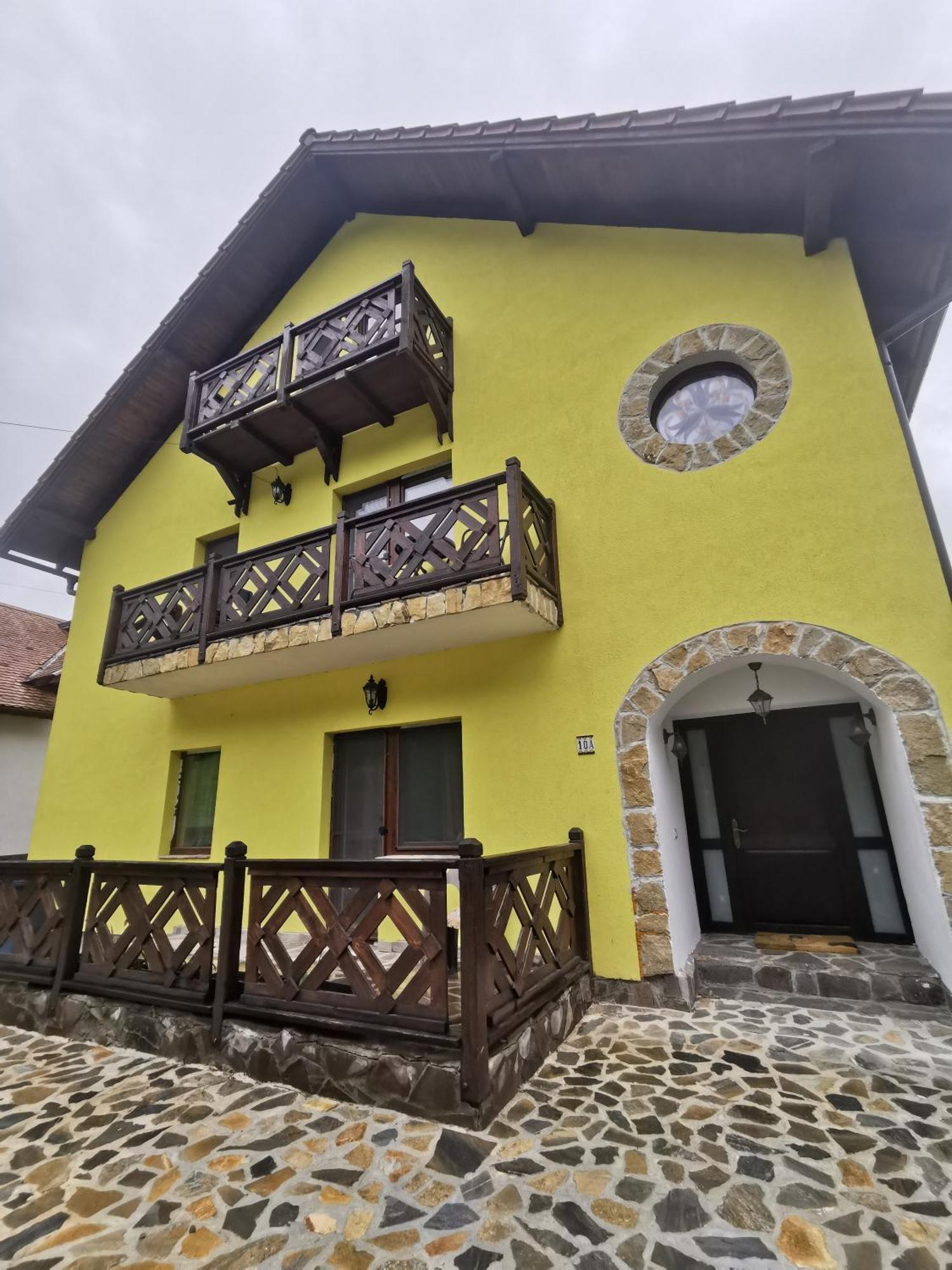 Yellow House Бран Экстерьер фото